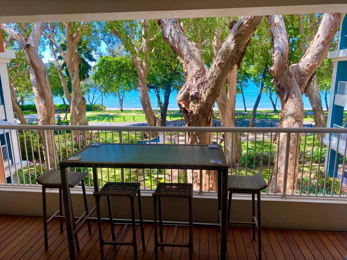 Beachview Apartments At Villa Paradiso Palm Cove Exterior photo